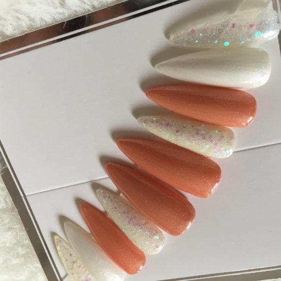 COPY - Peach and pearl white glitter press on nails - Picture 5 of 5